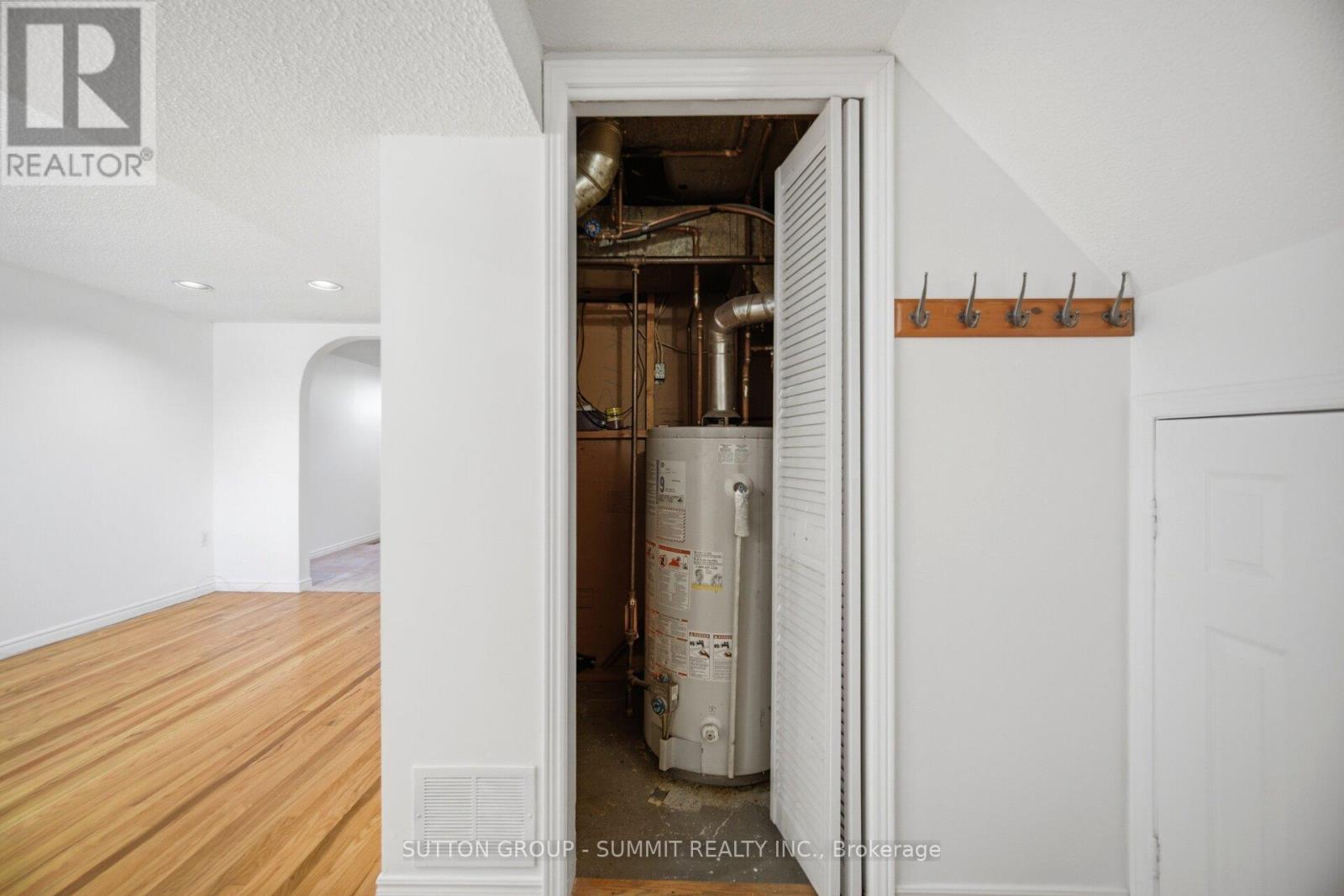 63 CHAMBERLAIN AVENUE - 42