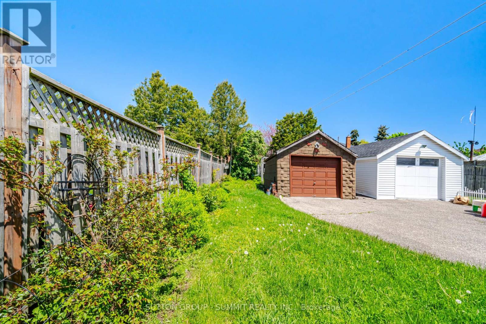 63 CHAMBERLAIN AVENUE - 46