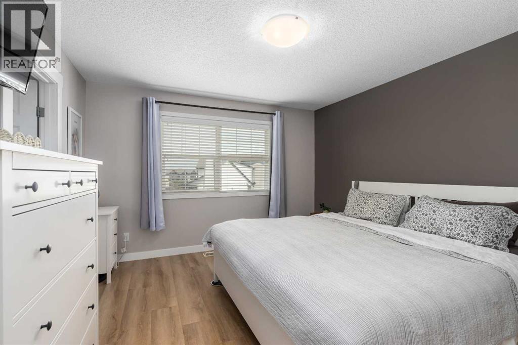 105 Sunset Common, Cochrane