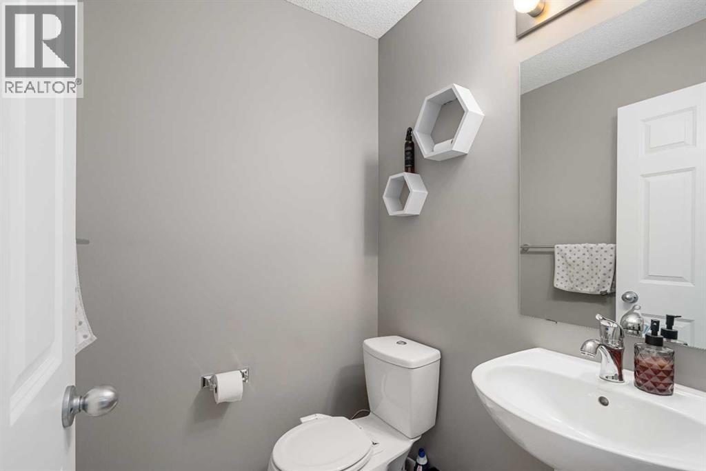 105 Sunset Common, Cochrane
