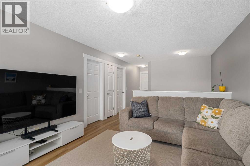 105 Sunset Common, Cochrane