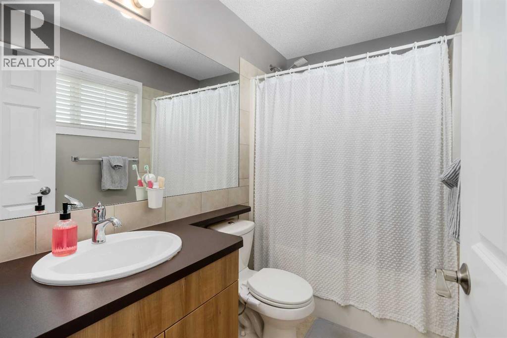 105 Sunset Common, Cochrane