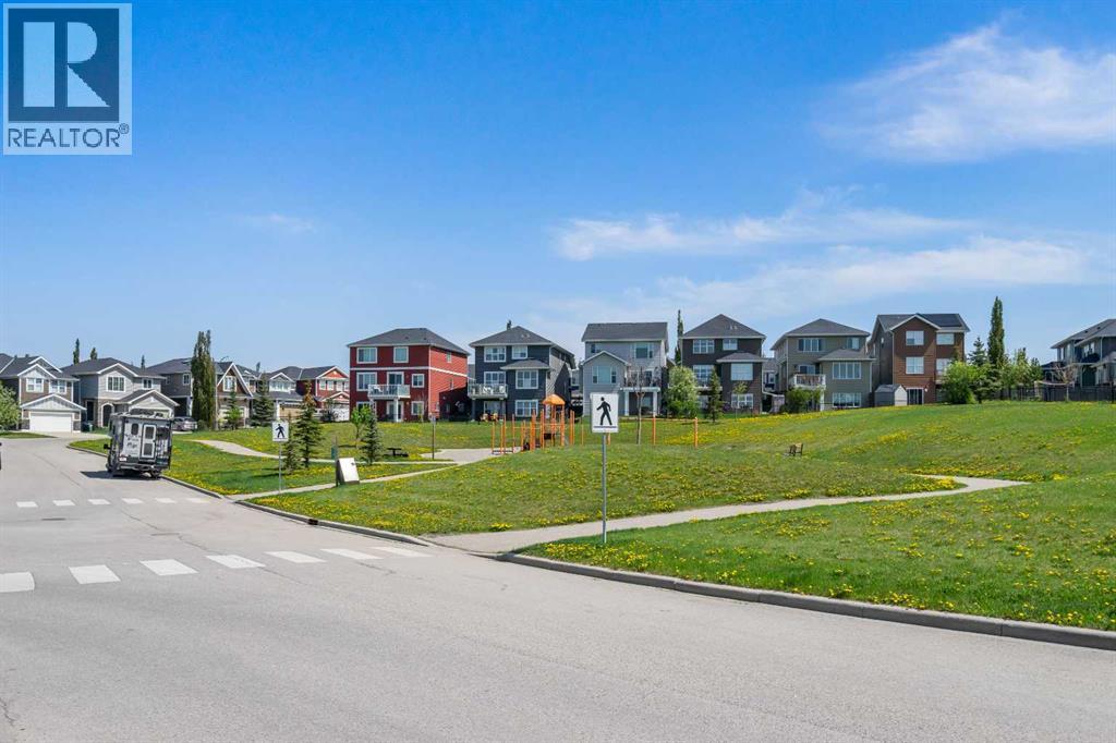 105 Sunset Common, Cochrane