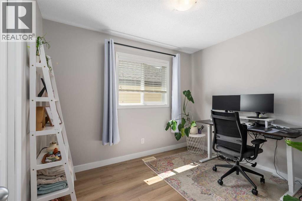 105 Sunset Common, Cochrane