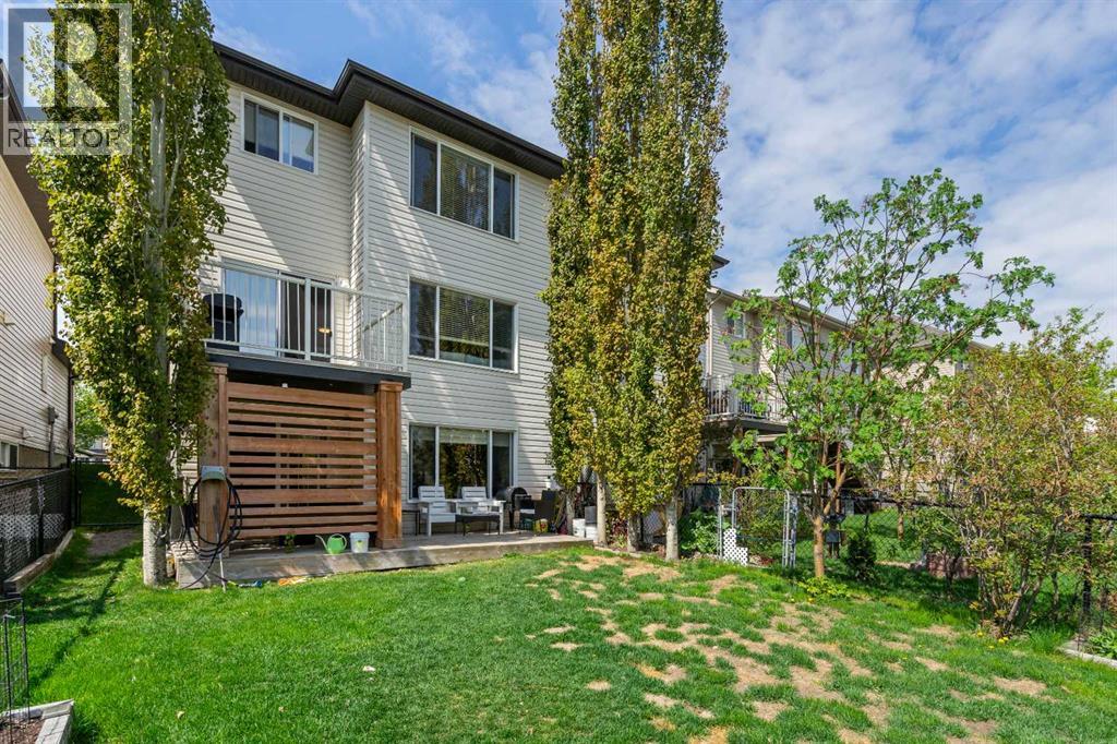 105 Sunset Common, Cochrane