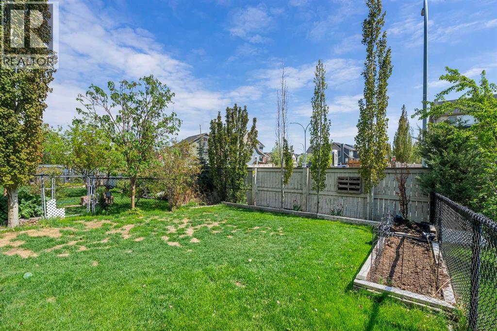 105 Sunset Common, Cochrane