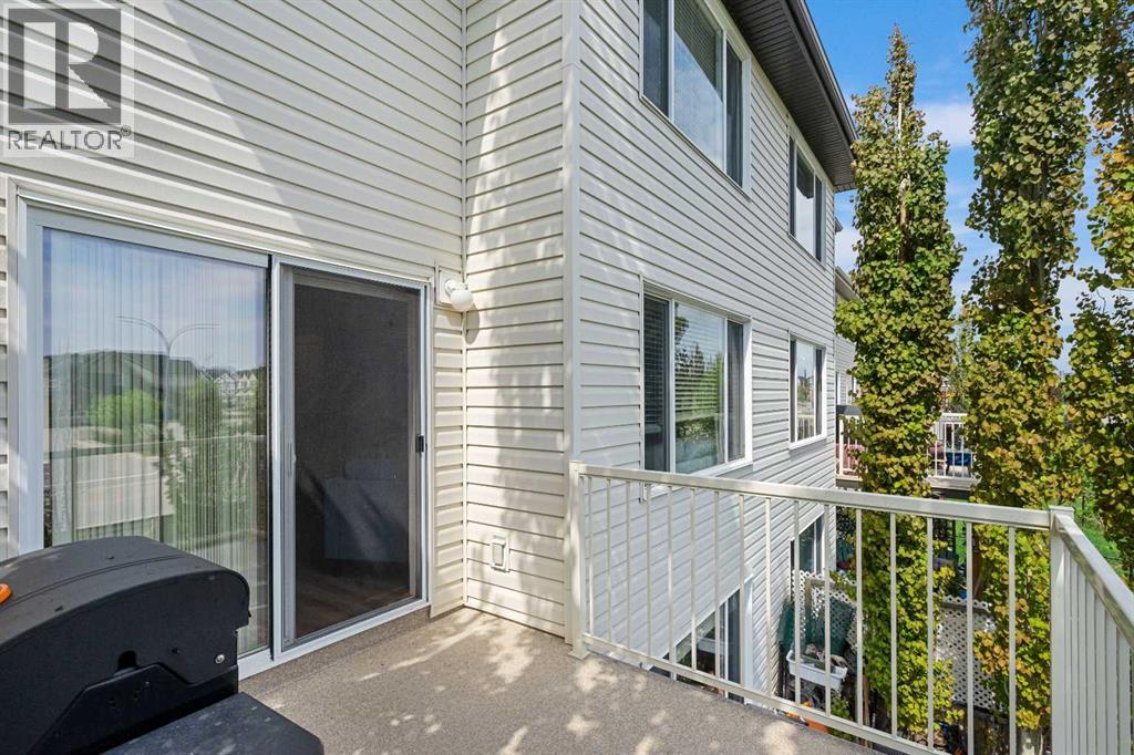 105 Sunset Common, Cochrane