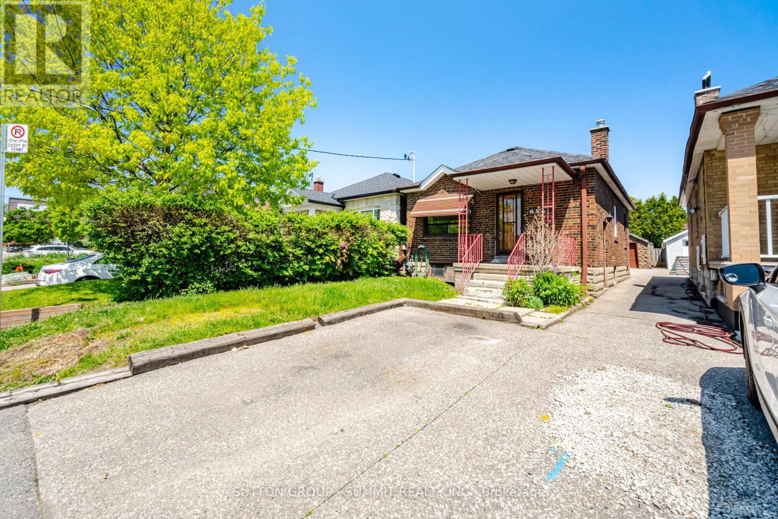63 CHAMBERLAIN AVENUE - 1
