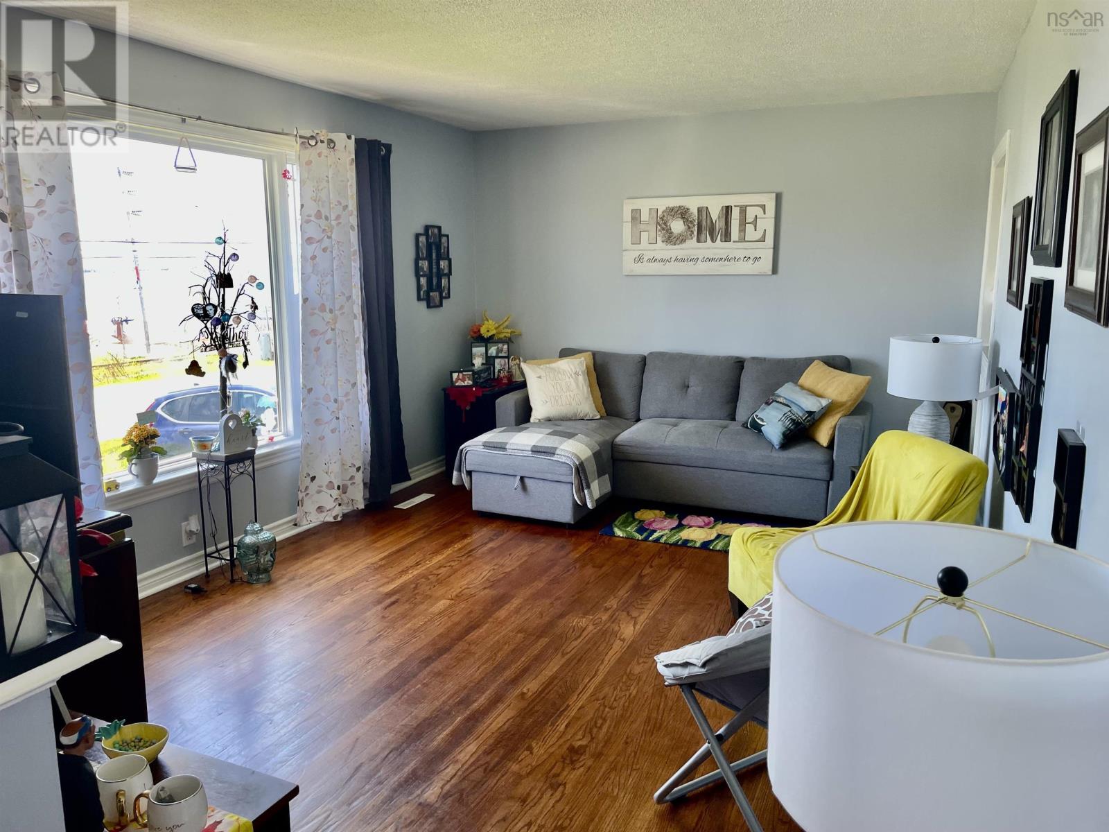 91 Meech Avenue - 9