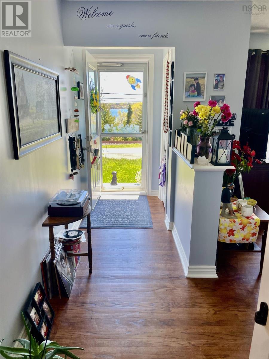 91 Meech Avenue - 8