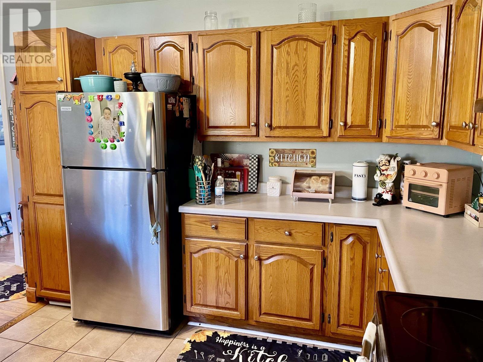 91 Meech Avenue - 4