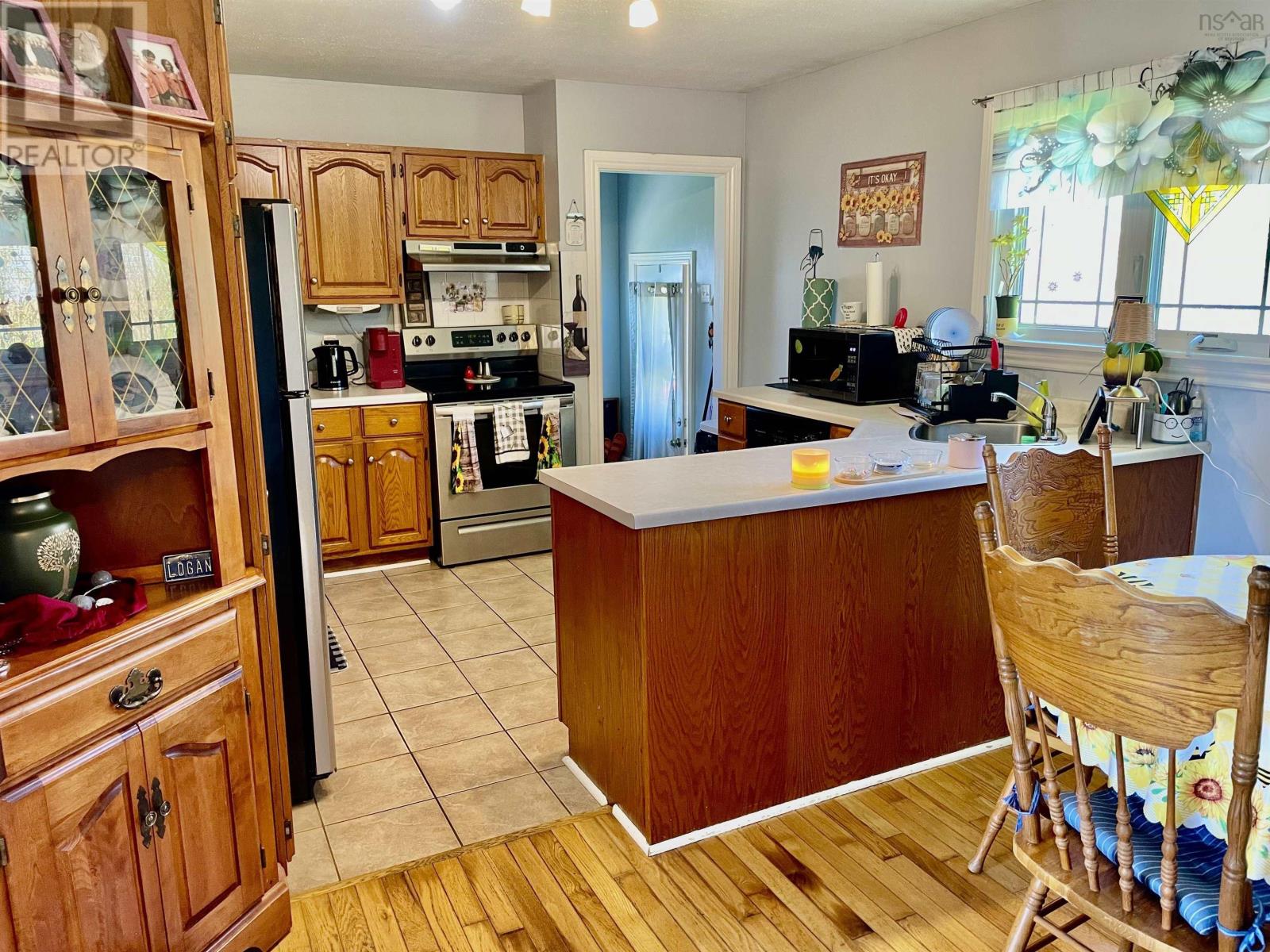 91 Meech Avenue - 6