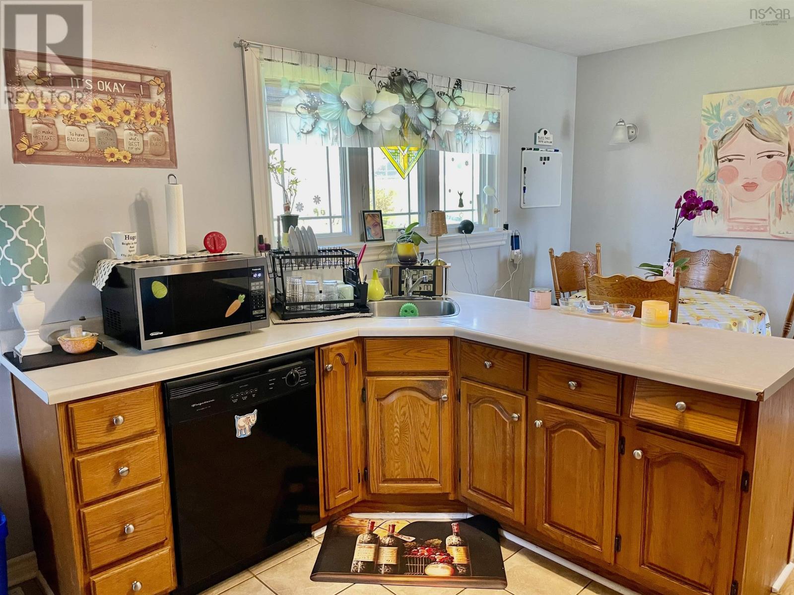 91 Meech Avenue - 5