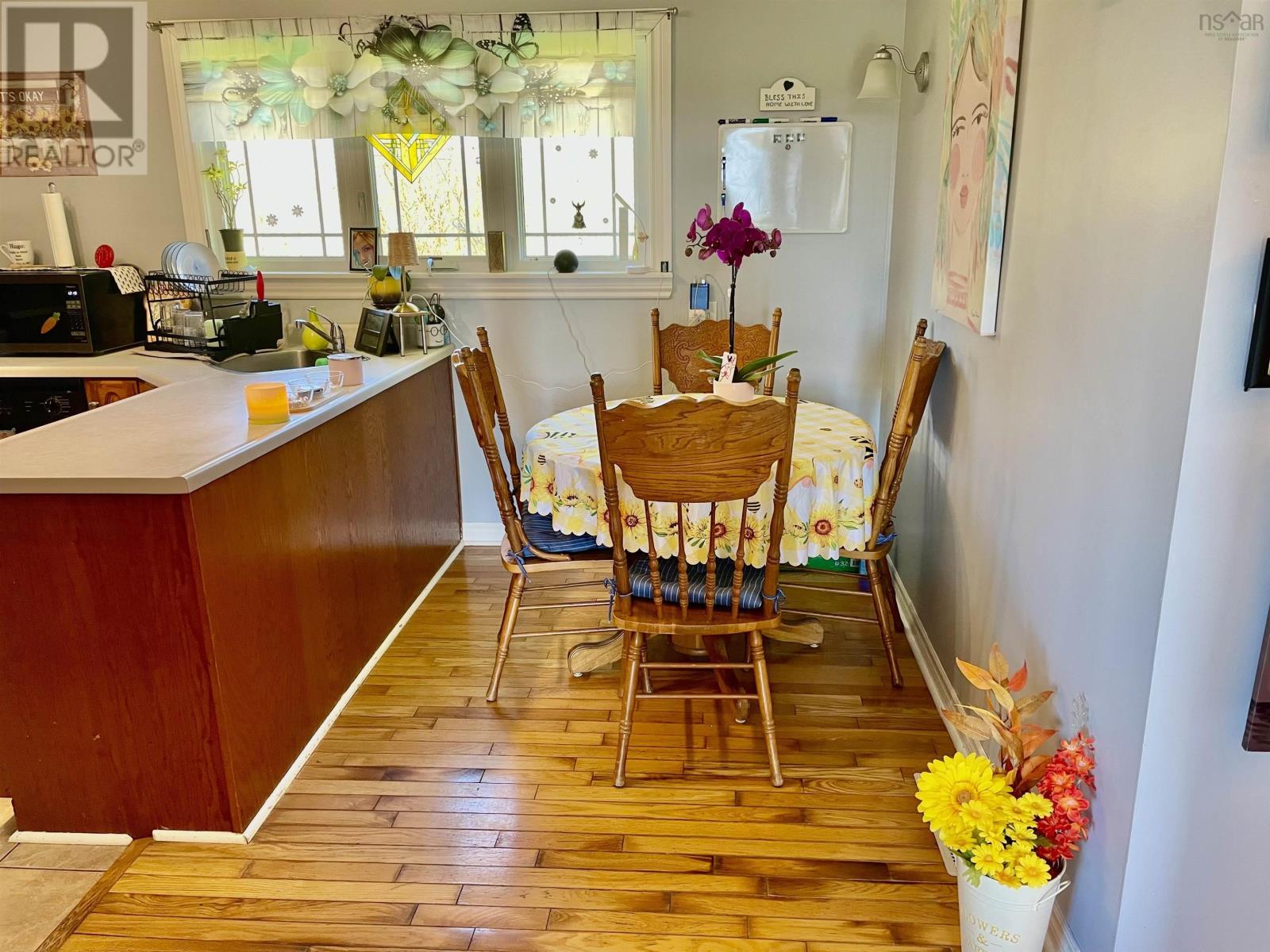 91 Meech Avenue - 7