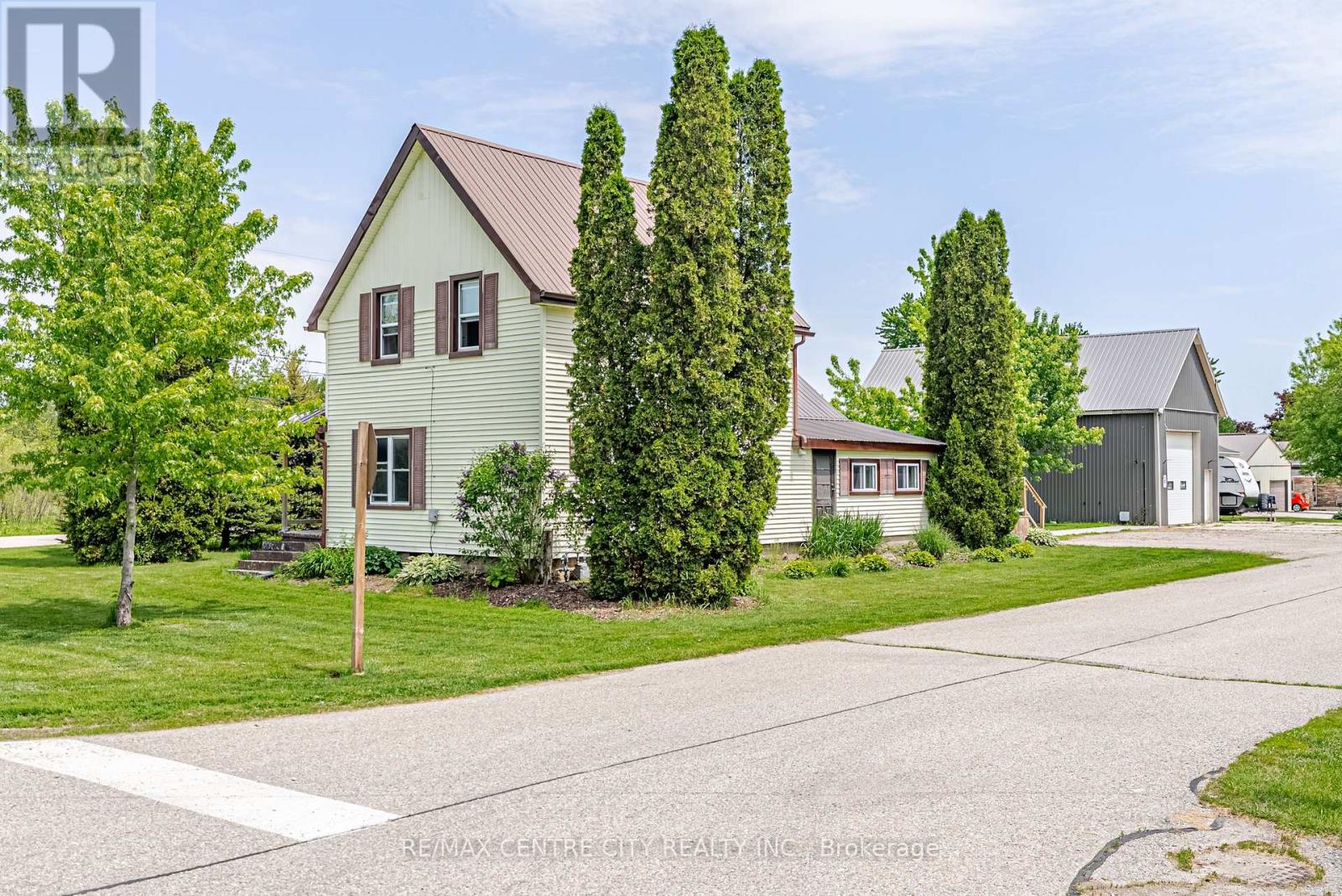 11812 SUPERIOR STREET - 1