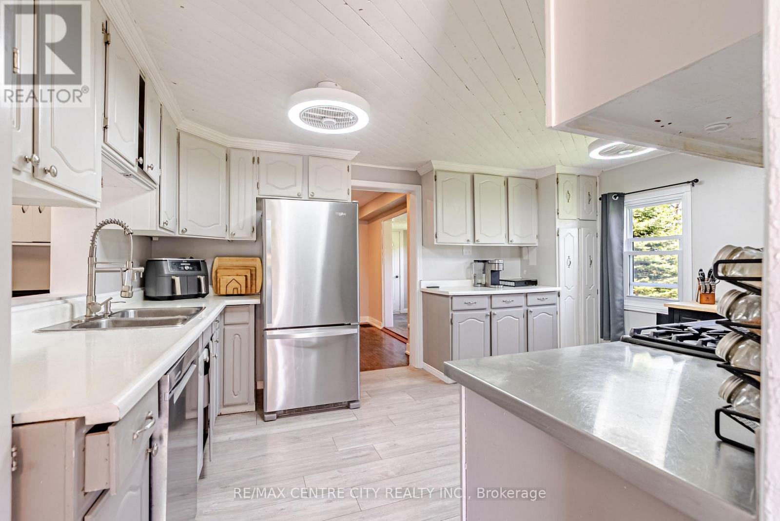 11812 SUPERIOR STREET - 14