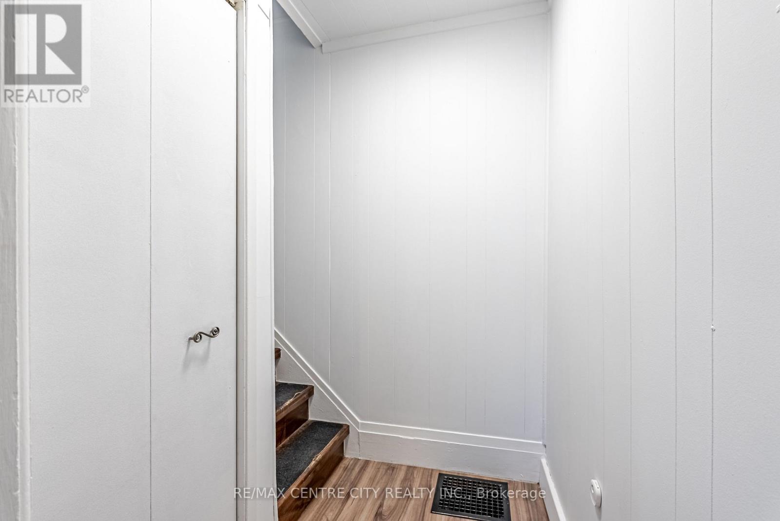 11812 SUPERIOR STREET - 25