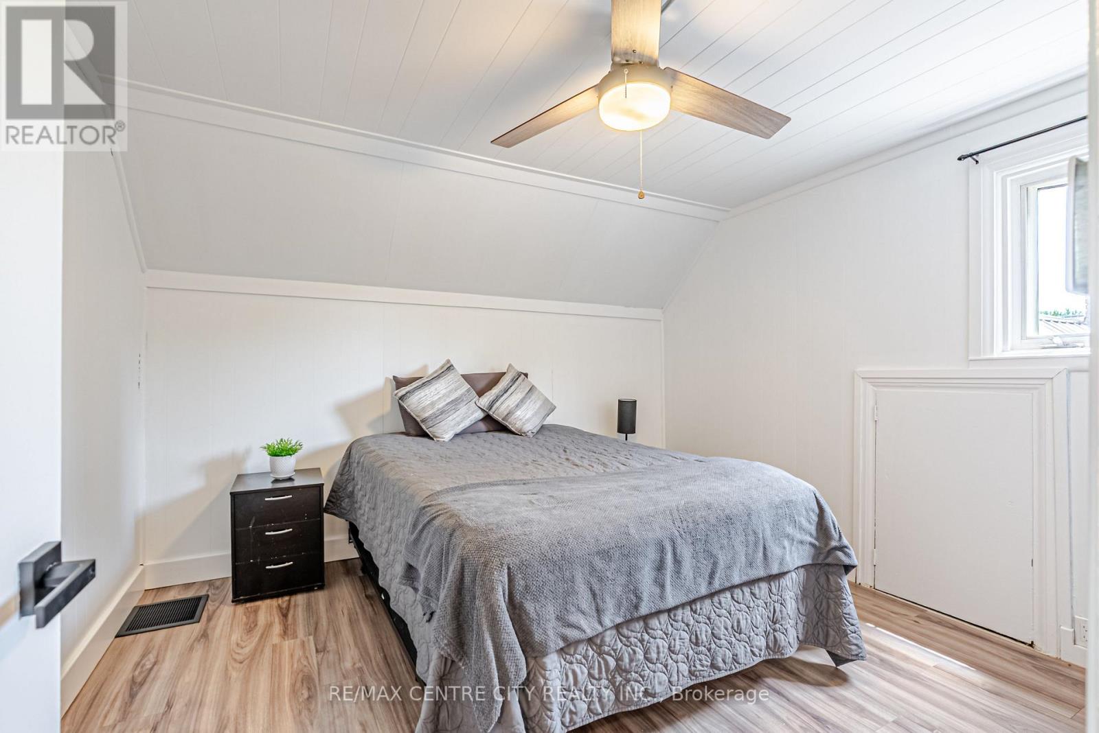11812 SUPERIOR STREET - 26