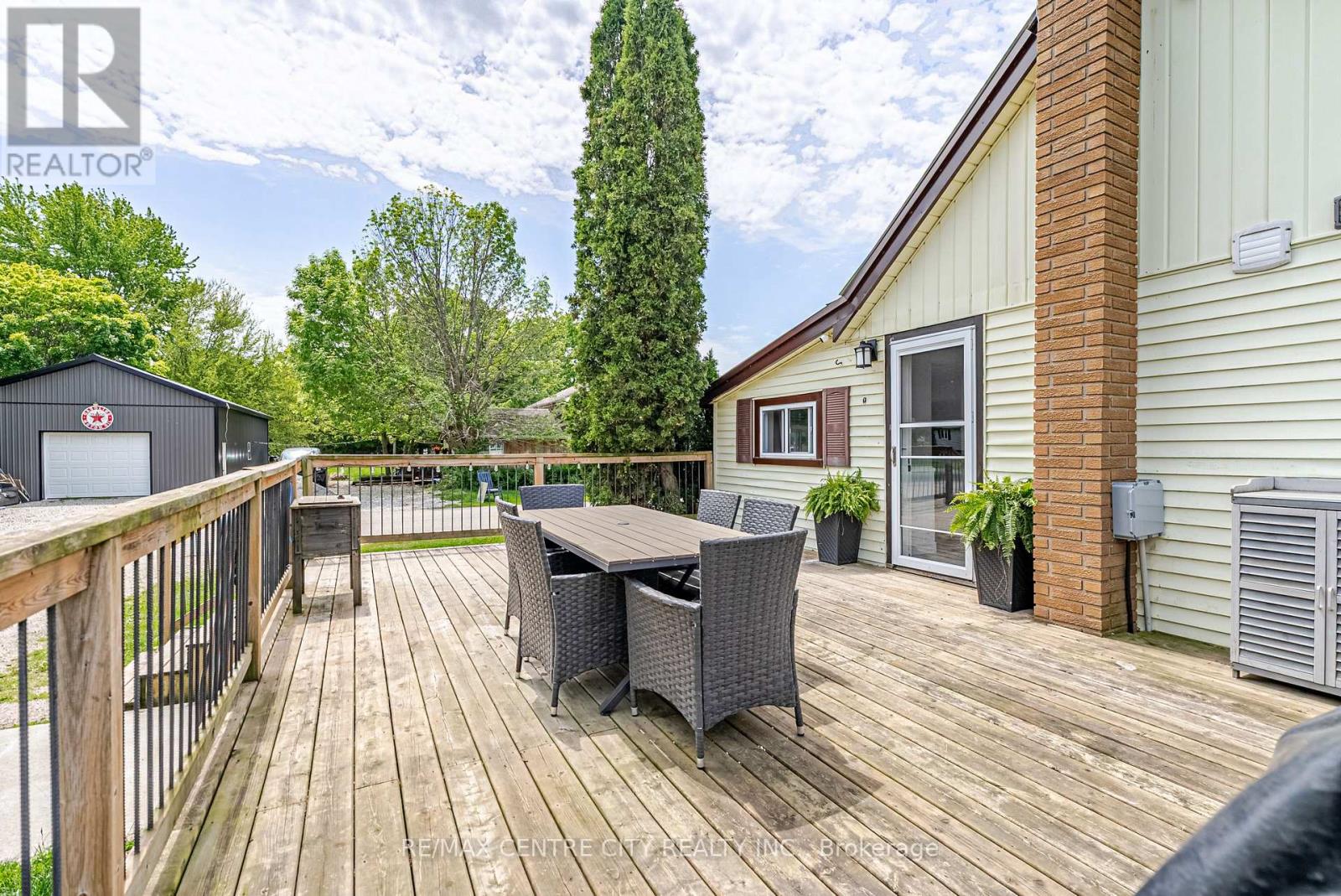 11812 SUPERIOR STREET - 34