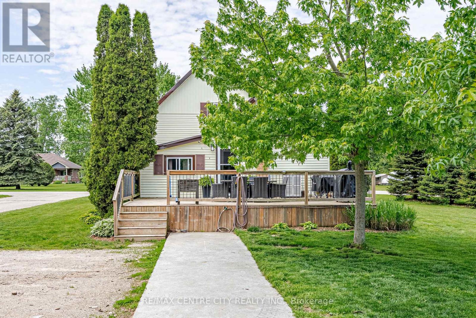 11812 SUPERIOR STREET - 36