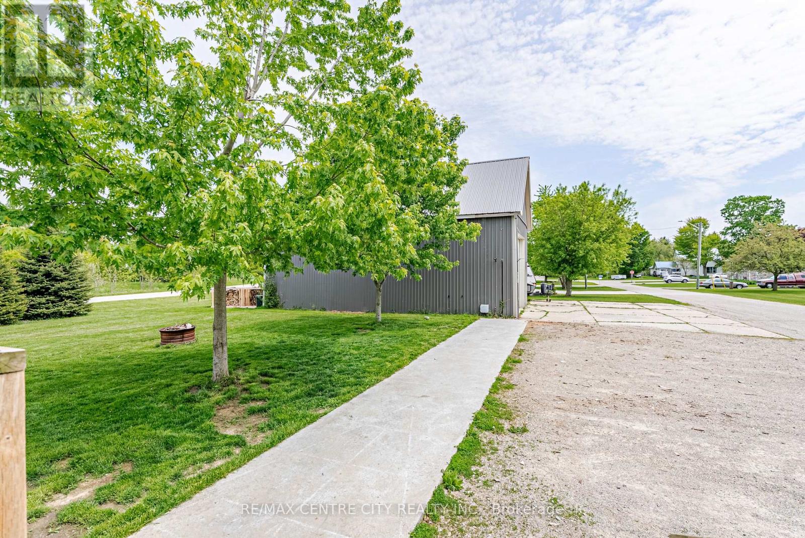 11812 SUPERIOR STREET - 37