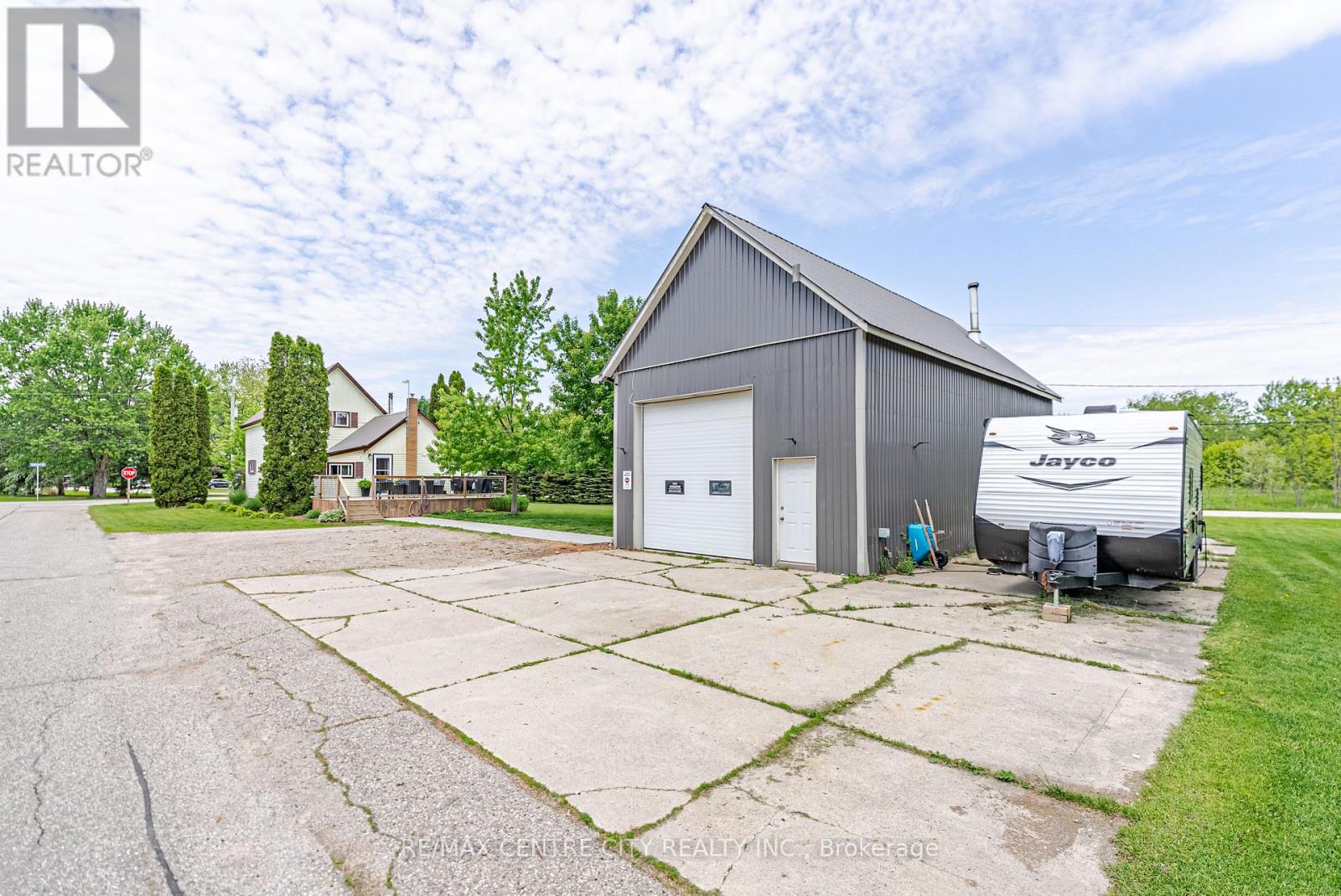 11812 SUPERIOR STREET - 40