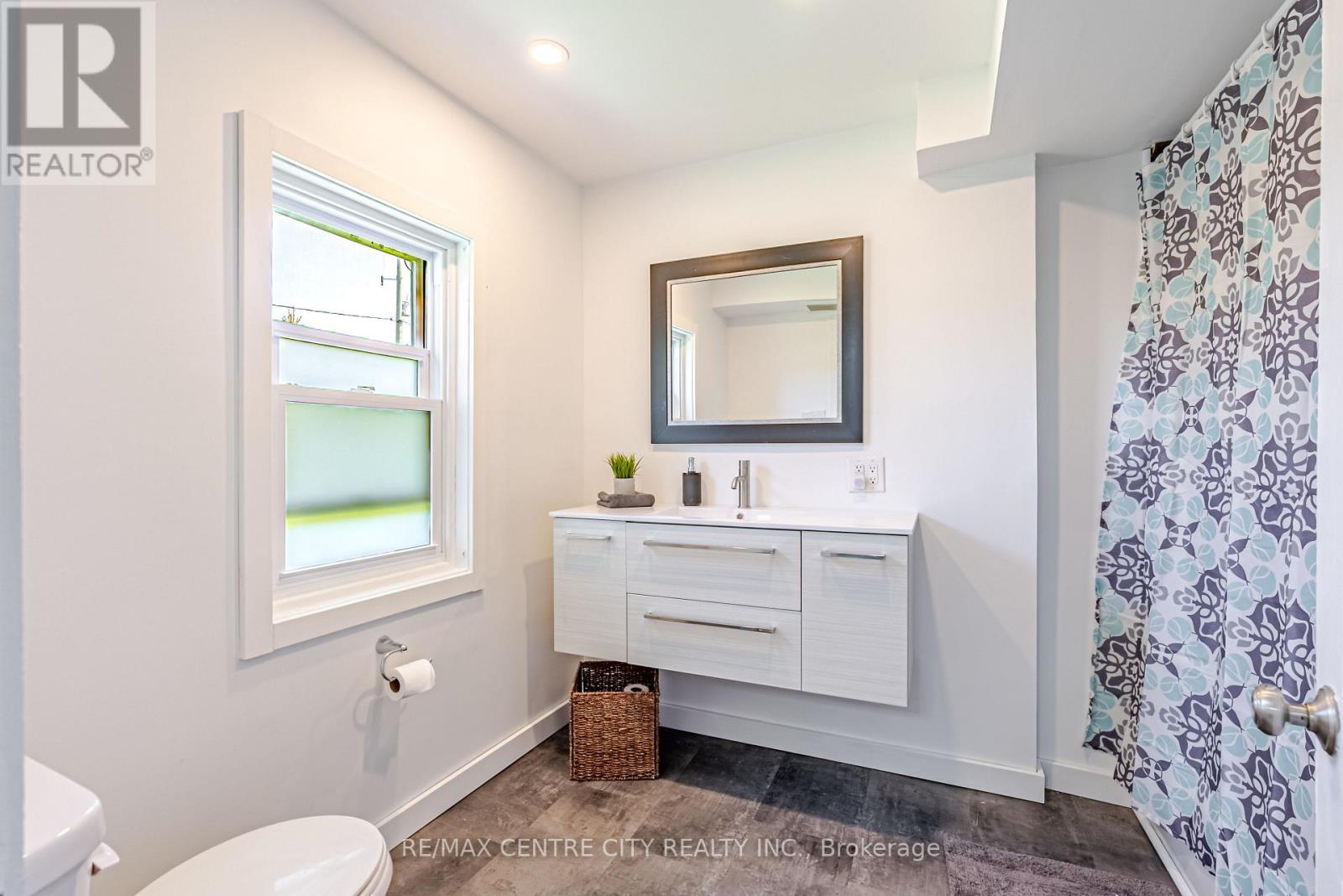 11812 SUPERIOR STREET - 9