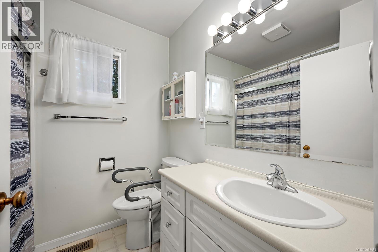 1617 Robb Ave - 17