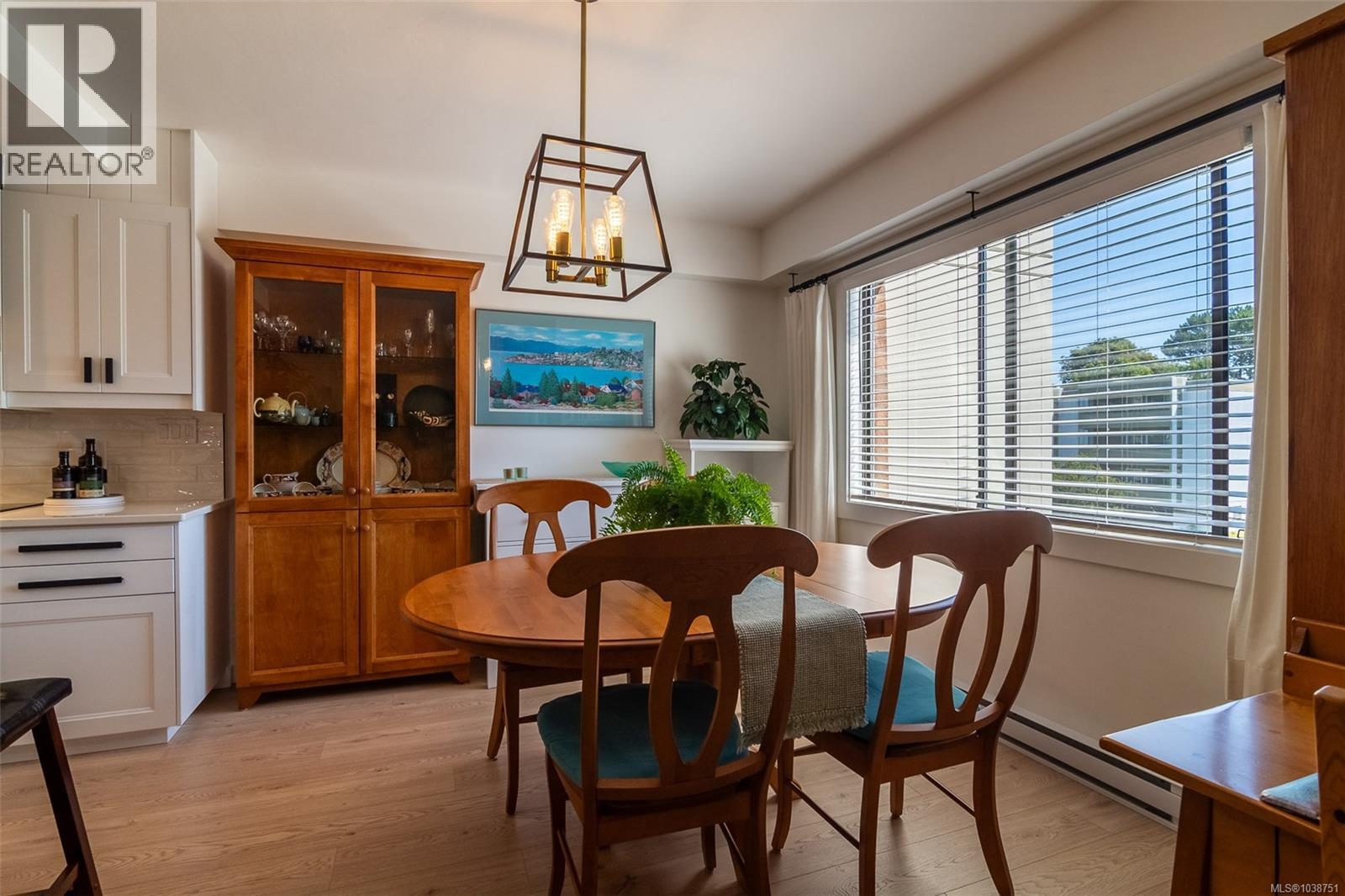 #403 420 Linden Ave - 10