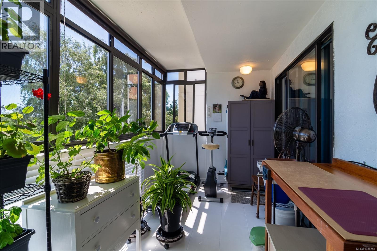 #403 420 Linden Ave - 16