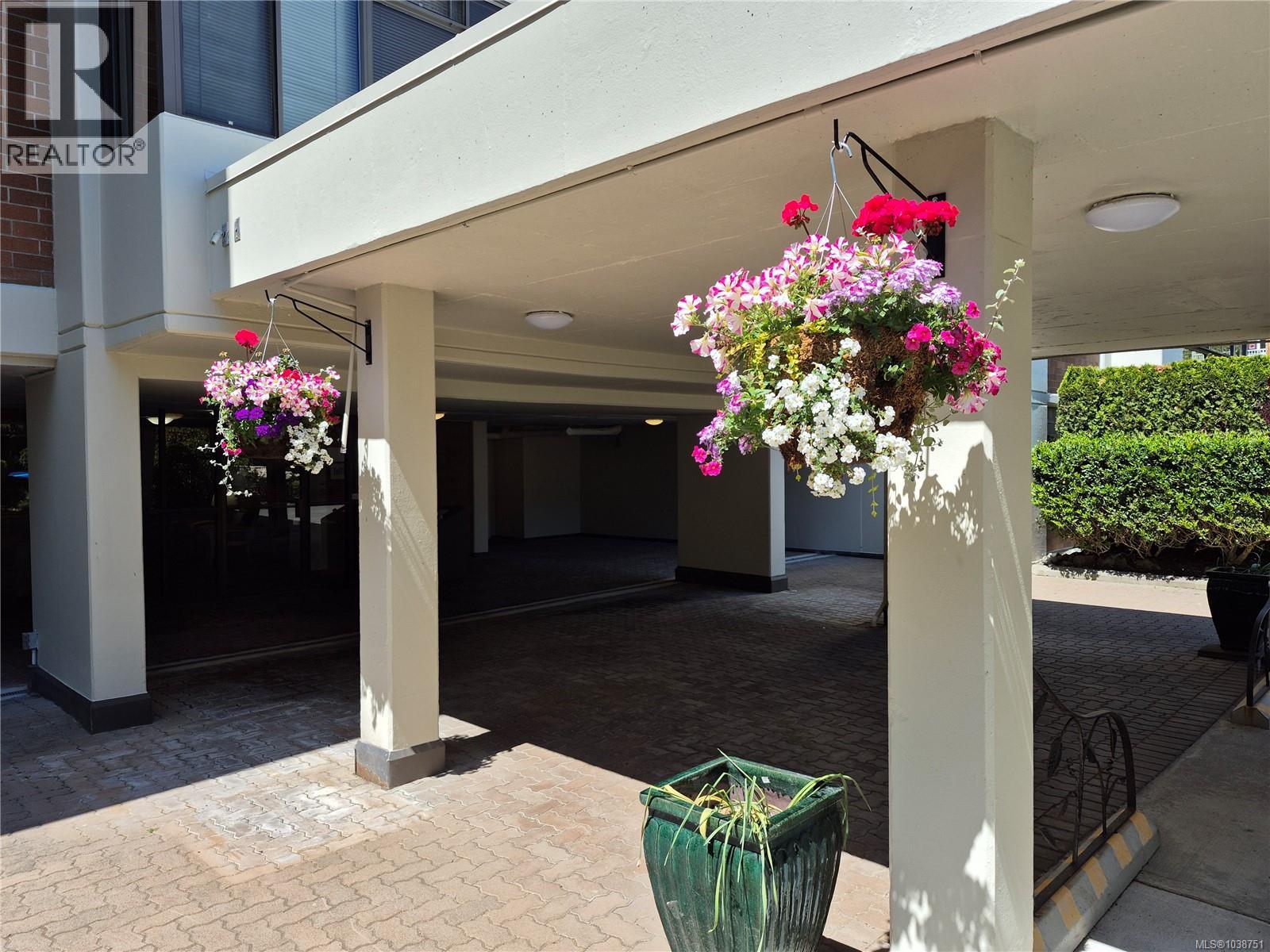 #403 420 Linden Ave - 34