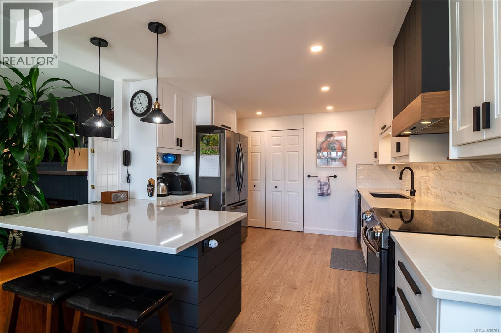 #403 420 Linden Ave - 5