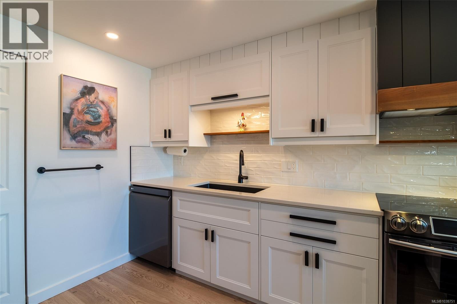 #403 420 Linden Ave - 6