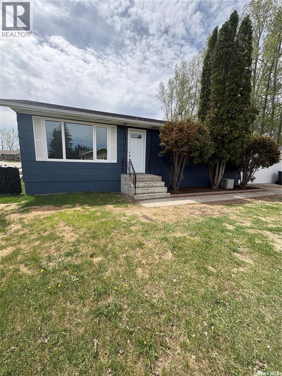 660 Alberta AVENUE - 1