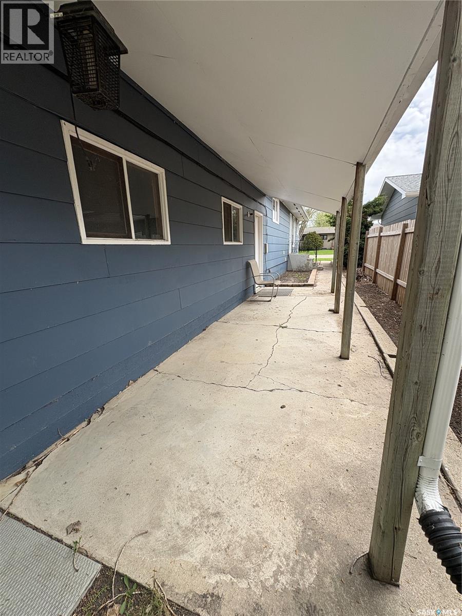 660 Alberta AVENUE - 4