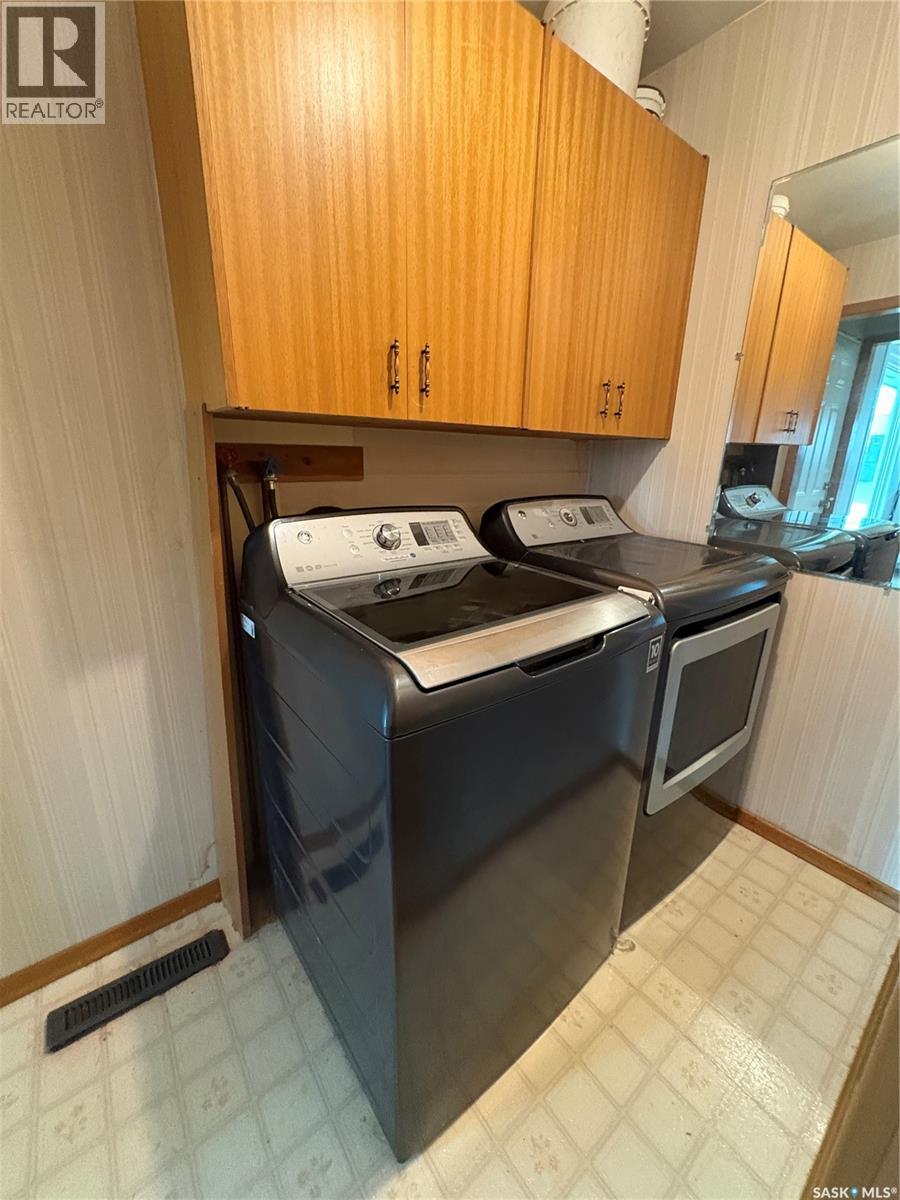 660 Alberta AVENUE - 16