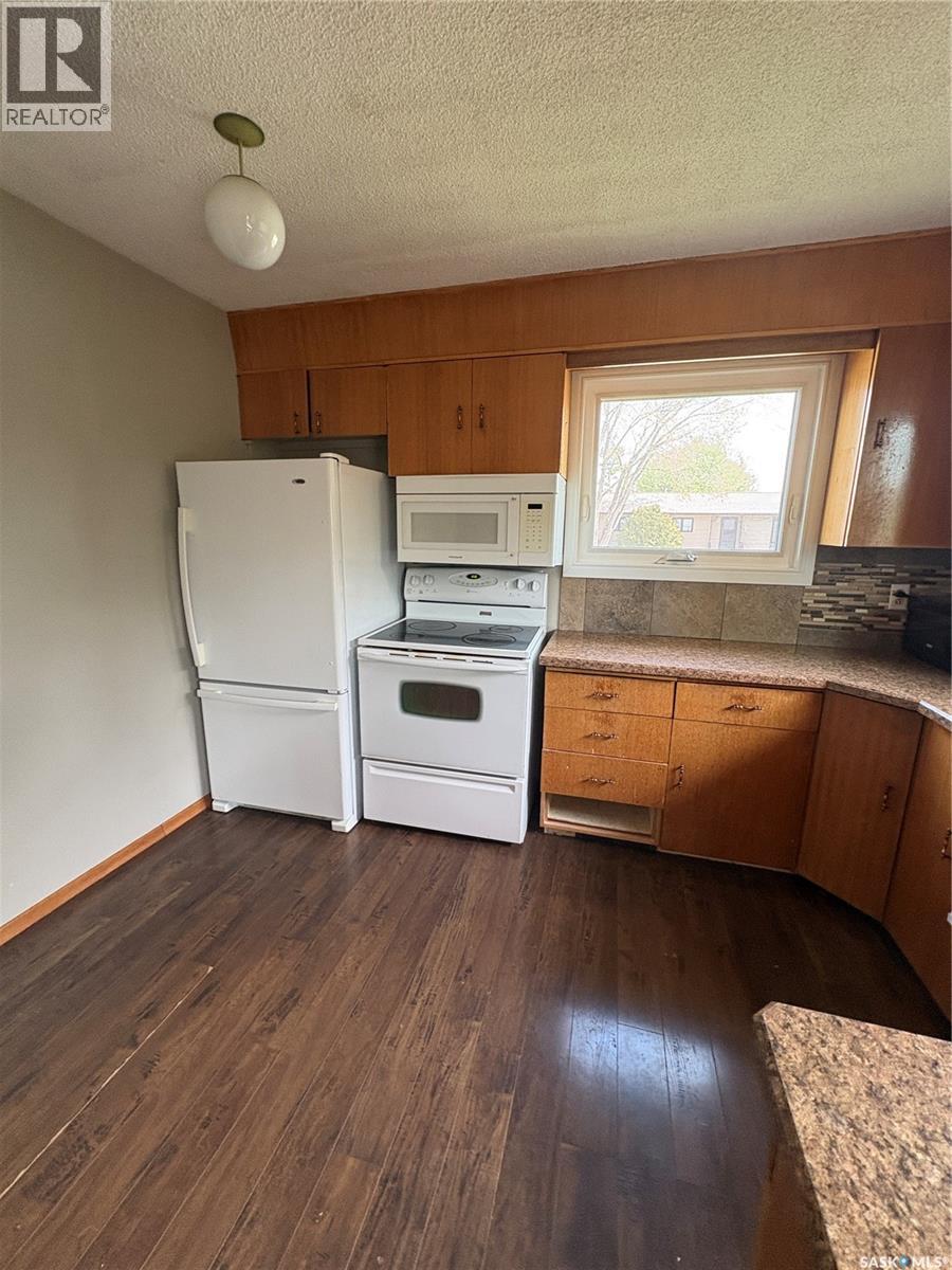 660 Alberta AVENUE - 12