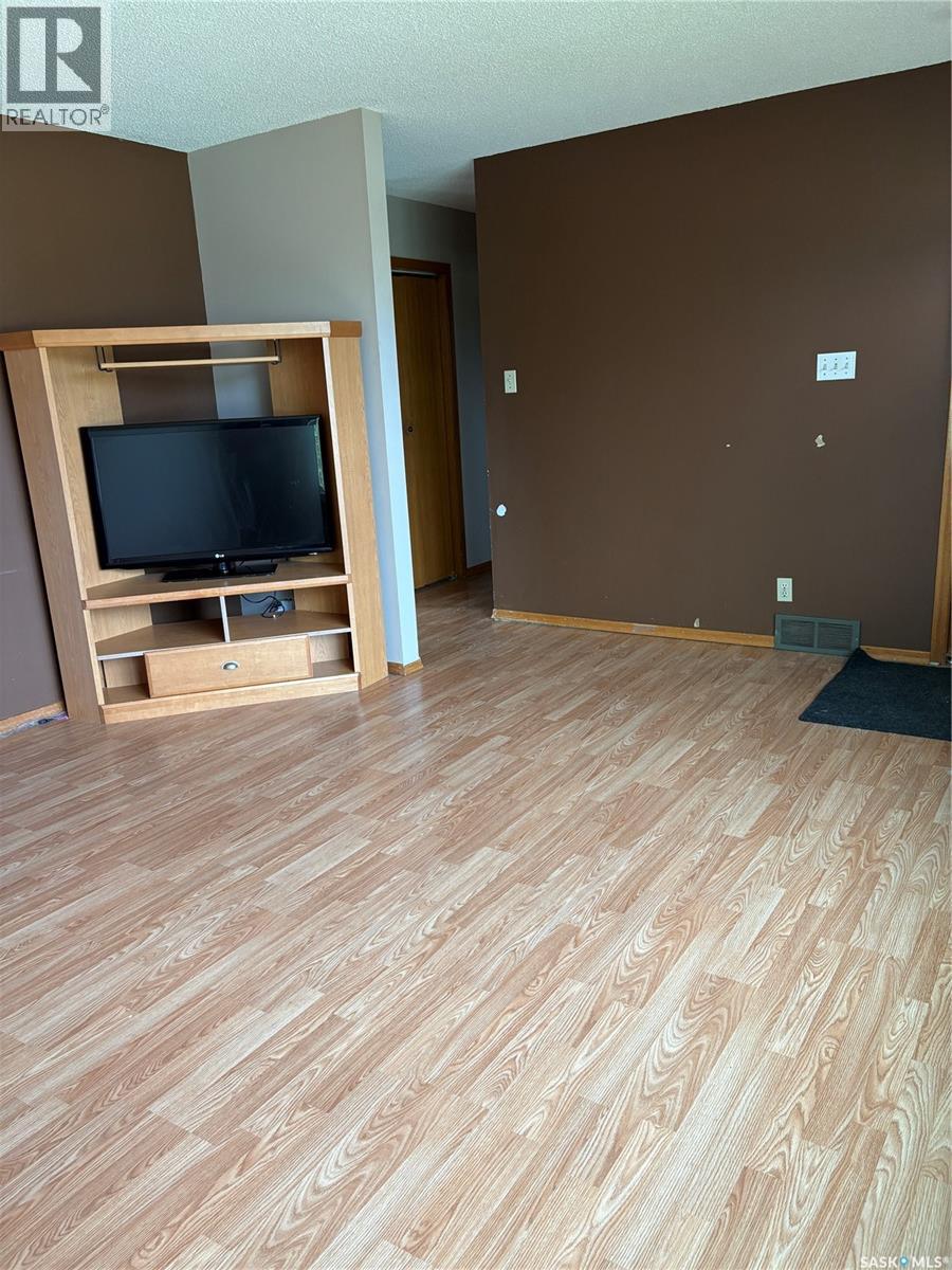 660 Alberta AVENUE - 9