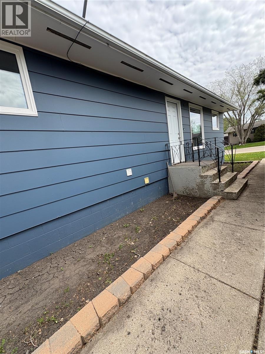 660 Alberta AVENUE - 6