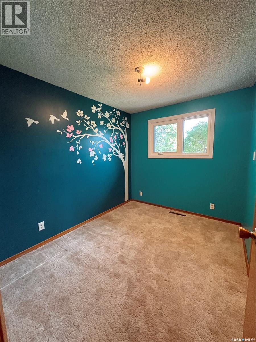 660 Alberta AVENUE - 17