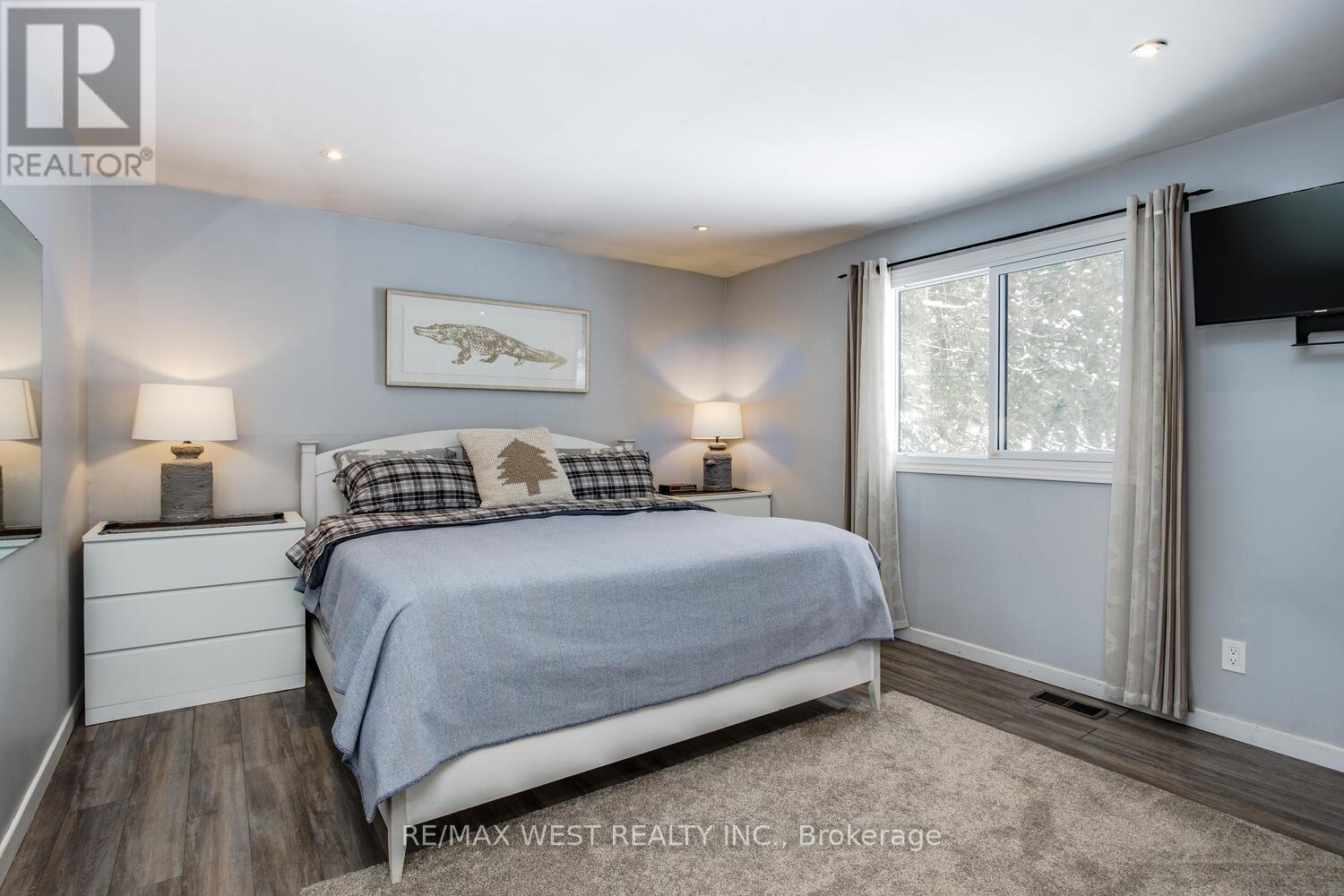 169 BAYVIEW AVENUE E - 27