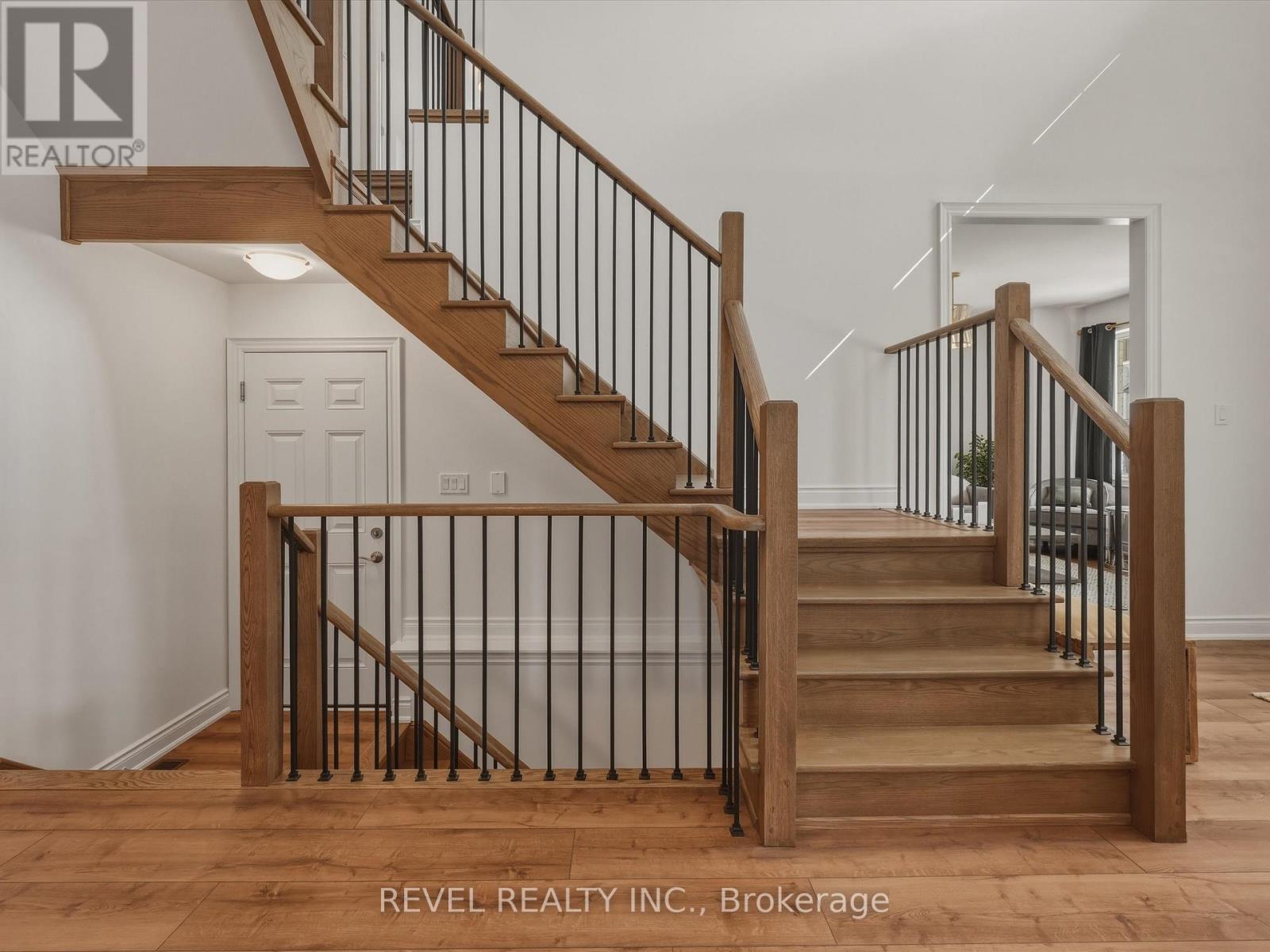 63 WOOD CRESCENT - 10
