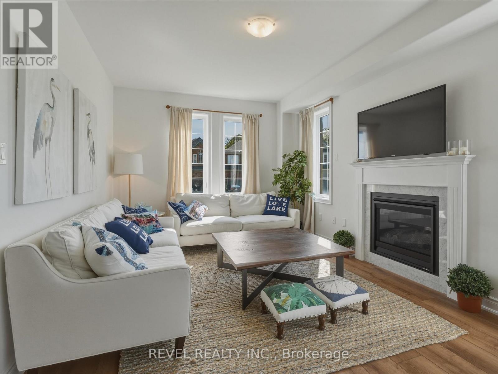 63 WOOD CRESCENT - 14
