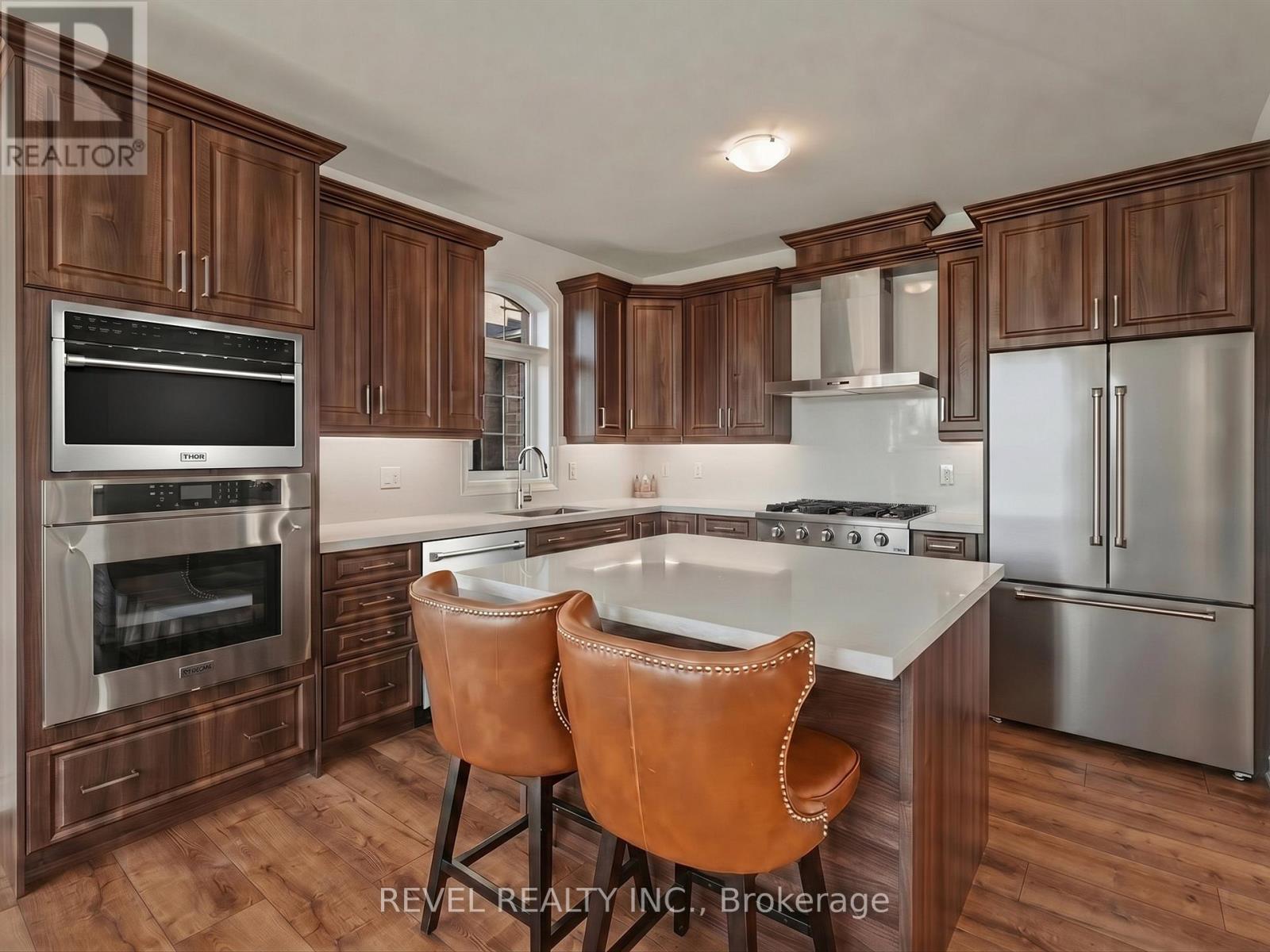 63 WOOD CRESCENT - 19