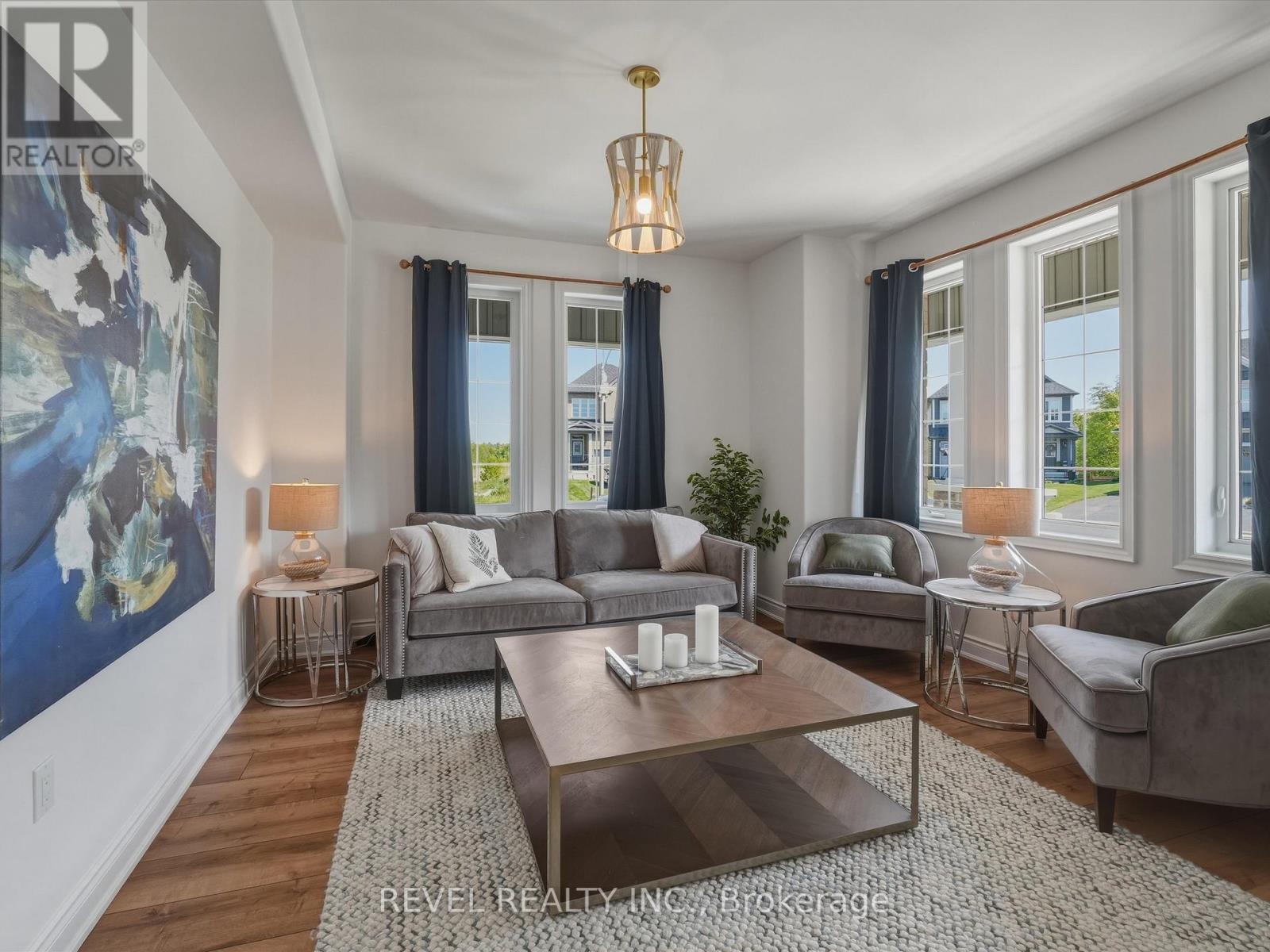 63 WOOD CRESCENT - 8