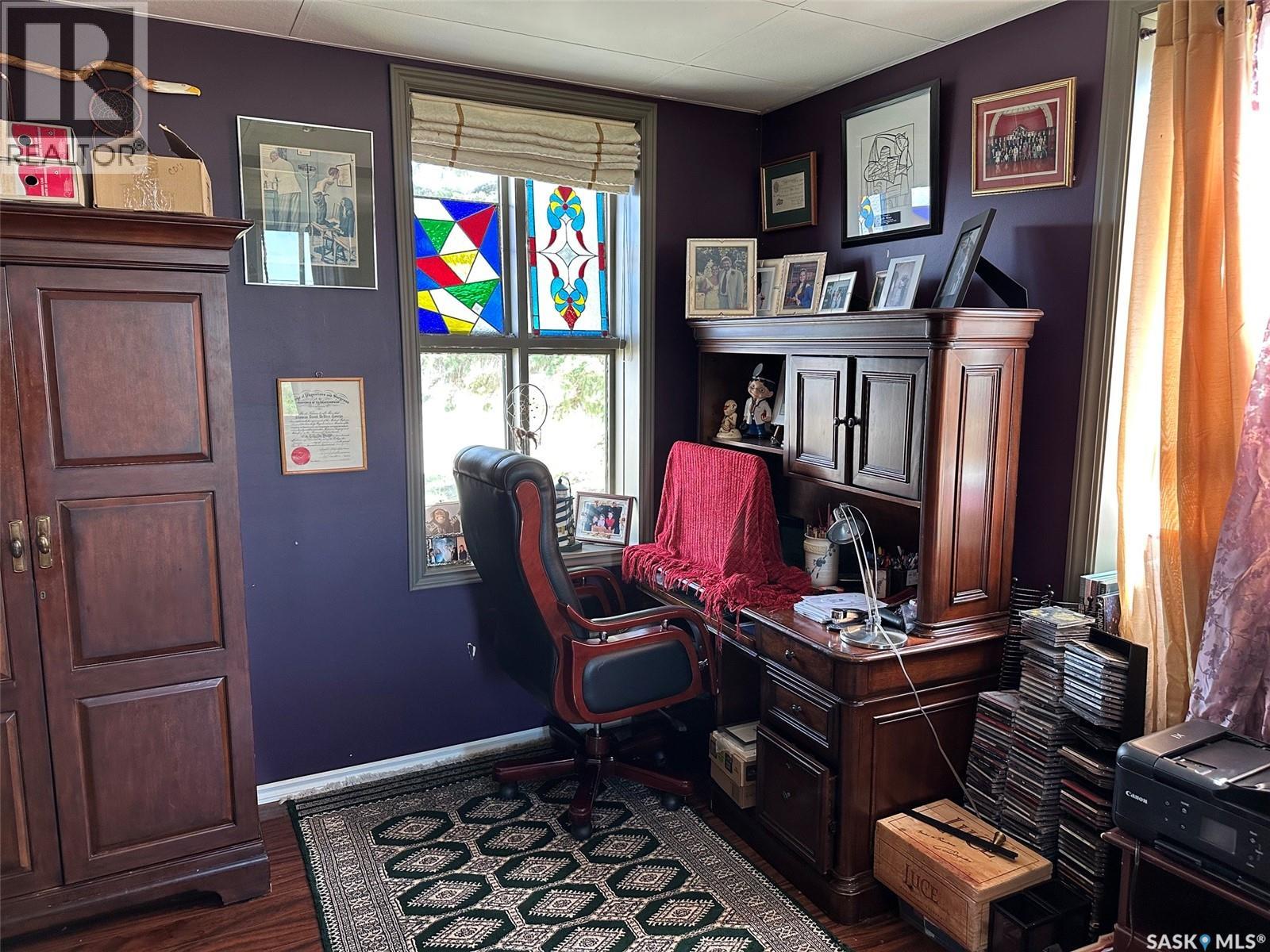 700 Main STREET E - 10