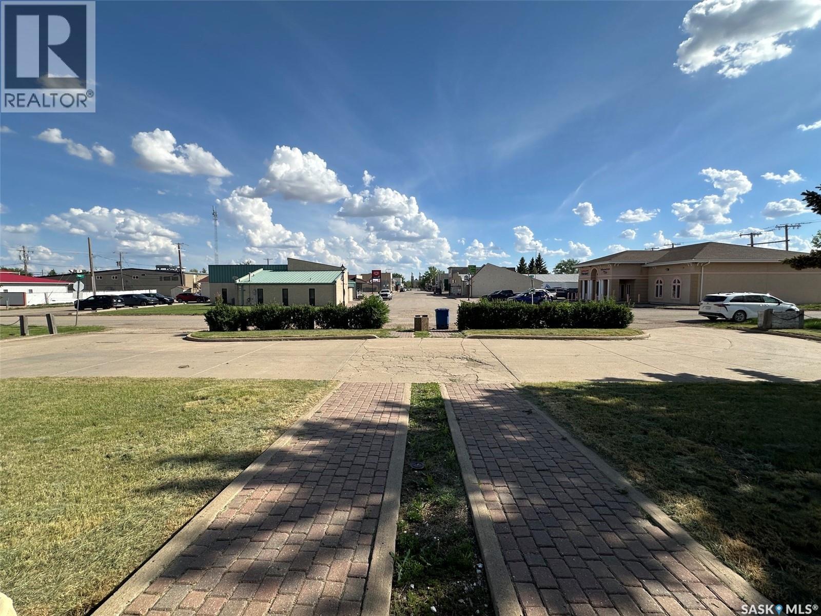 700 Main STREET E - 23