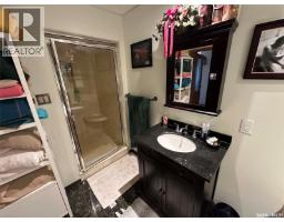 700 Main Street E, Gravelbourg, SK S0H1X0 Photo 14
