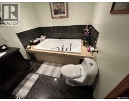 700 Main Street E, Gravelbourg, SK S0H1X0 Photo 15