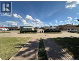 700 Main Street E, Gravelbourg, SK S0H1X0 Photo 23